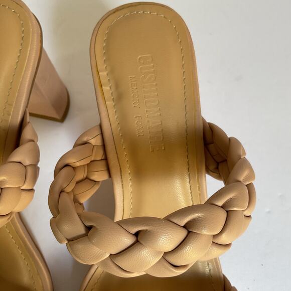 Wide Cushionaire Iris Braided Block Heel Sandals Nude Size 8W Square Toe - Picture 6 of 13